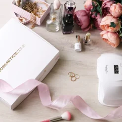 Cosmetics Zone Hypoallergene Hybride Starterkit met LED Lamp Compleet Sale
