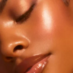 ELF e.l.f. Halo Glow Berry Radiant Beauty Wand Blush Online