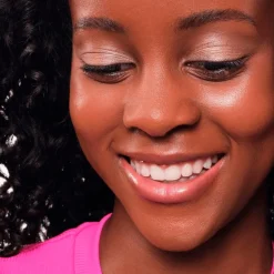 Essence 02 Pearl Crèmeoogschaduw New