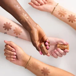 Essence Baby Got Bronze 20 Holiday Glow Shimmering Bronzer