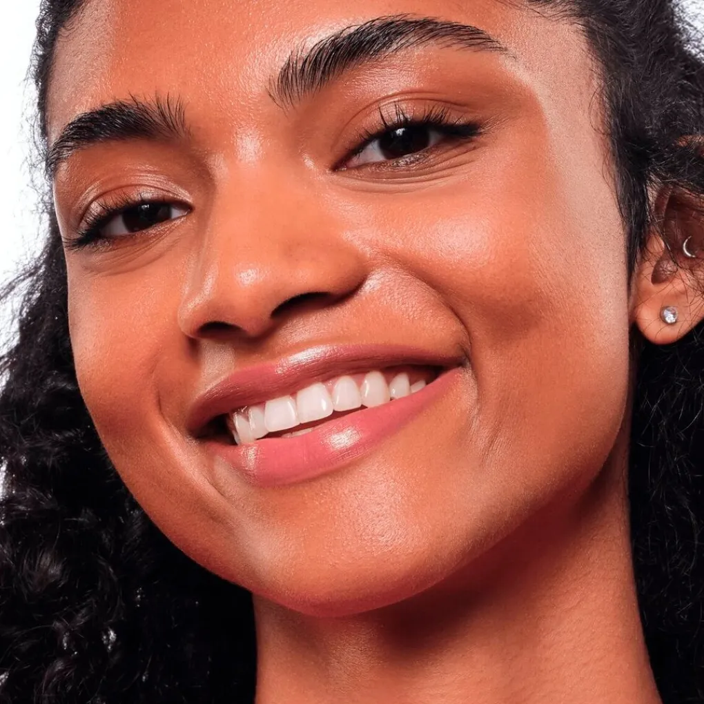 Essence Satin Glow 01 Whole Latte Love Luminous Shine Lipstick New