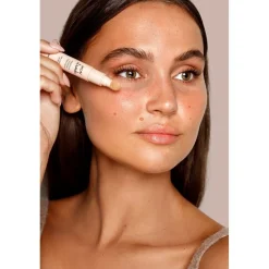 Kruidvat Wear It Nude 010 Light Under Eye Cushion Concealer Outlet