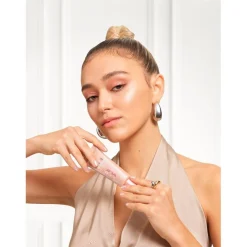 L'Oreal L'Oréal Paris Lumi Glotion 902 Light Glow Natural Glow Enhancer Sale