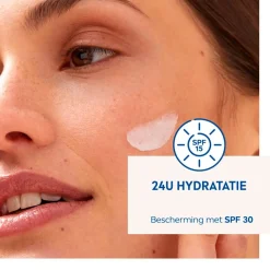 Nivea Skincare NIVEA SPF30 24H Hydration Voedende Dagcrème Clearance