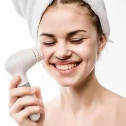 UNIQ 4‑in‑1 Elektrische Gezichtsborstel Oplaadbaar Best